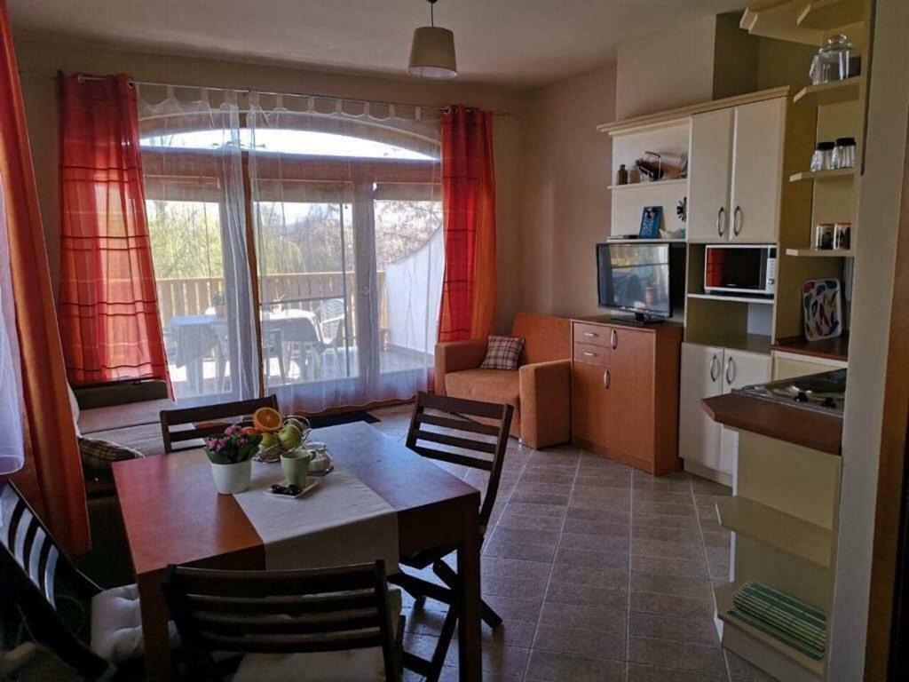Horvath Apartman Fonyod Lägenhet Exteriör bild